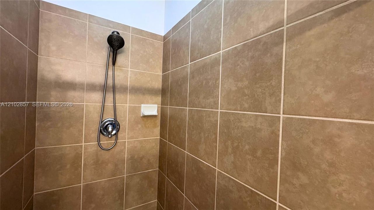 В аренду: $2,900 (2 спален, 2 ванн, 1678 Квадратных фут)