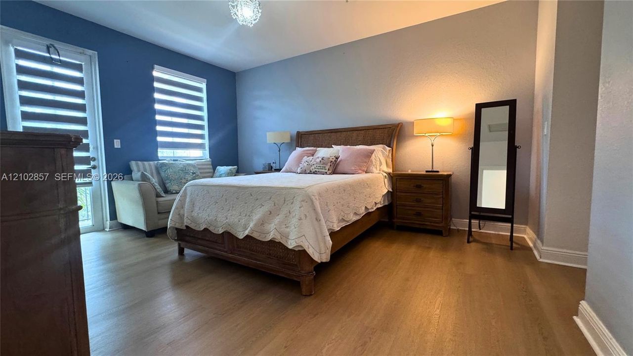 В аренду: $2,900 (2 спален, 2 ванн, 1678 Квадратных фут)