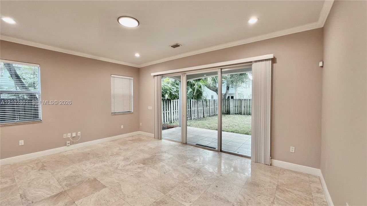 For Rent: $3,900 (3 beds, 3 baths, 2235 Square Feet)