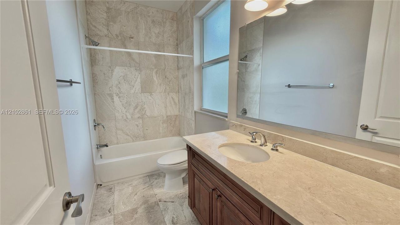 For Rent: $3,900 (3 beds, 3 baths, 2235 Square Feet)