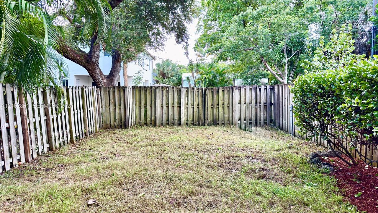 For Rent: $3,900 (3 beds, 3 baths, 2235 Square Feet)