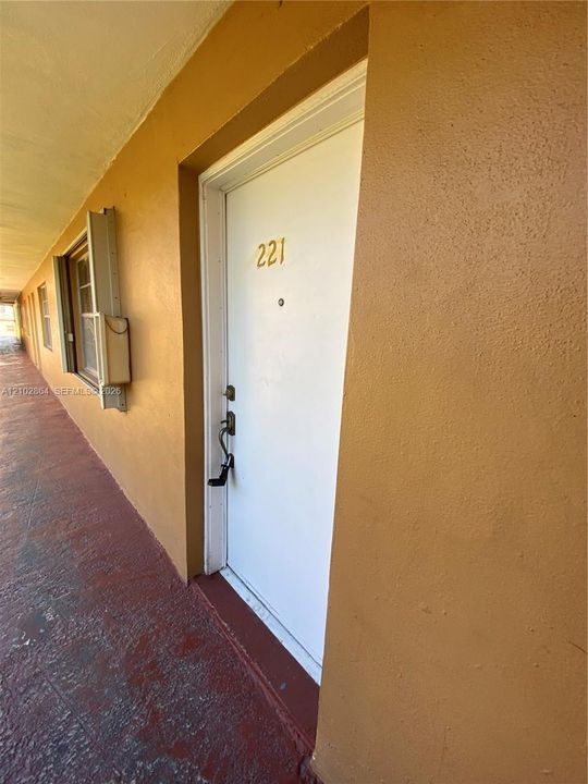 For Rent: $1,650 (1 beds, 1 baths, 583 Square Feet)