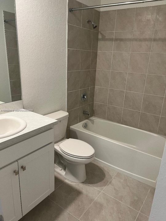 В аренду: $2,700 (3 спален, 2 ванн, 1433 Квадратных фут)