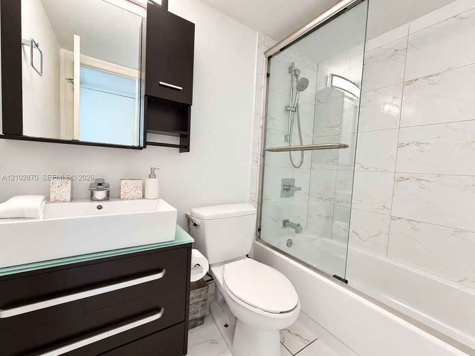 В аренду: $3,100 (2 спален, 2 ванн, 1240 Квадратных фут)