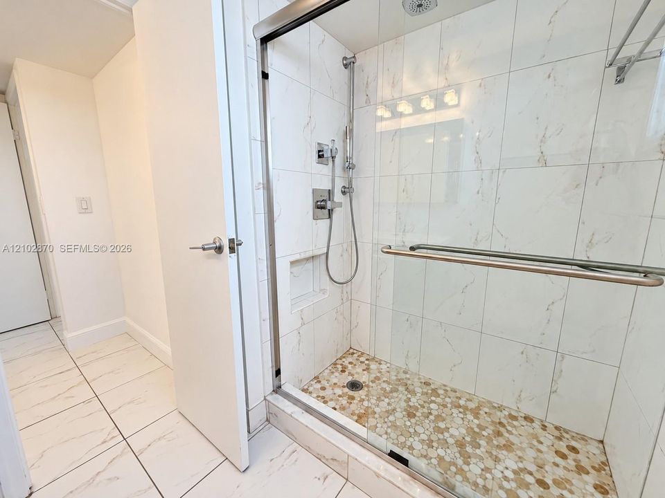 В аренду: $3,100 (2 спален, 2 ванн, 1240 Квадратных фут)