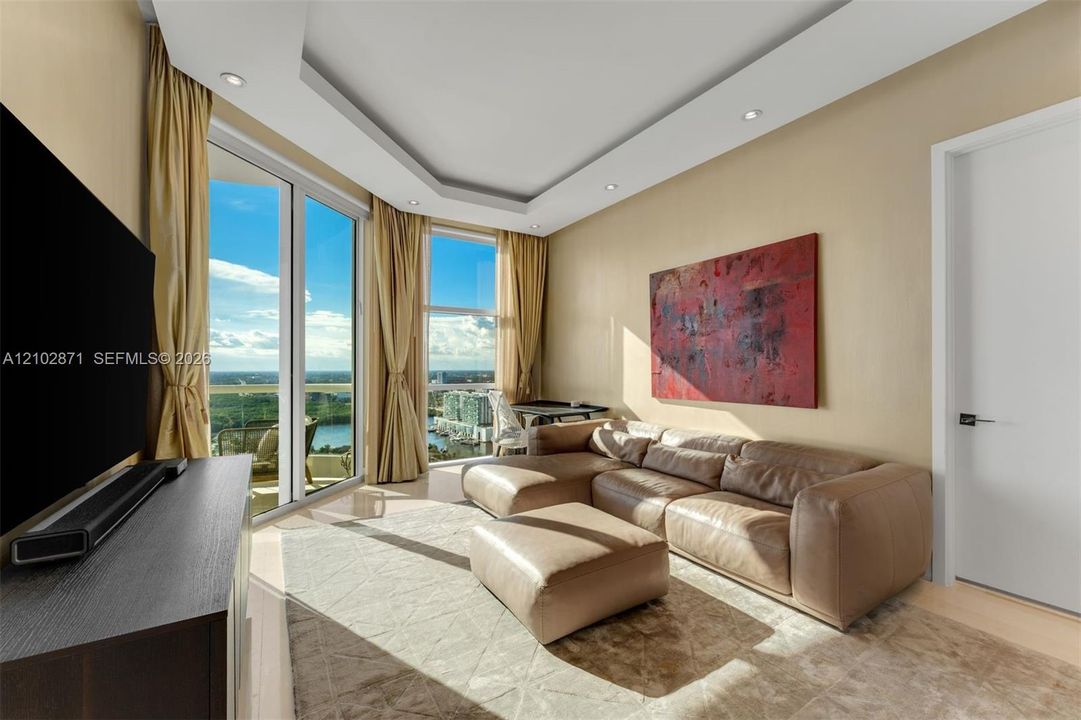 For Rent: $23,500 (4 beds, 6 baths, 3735 Square Feet)