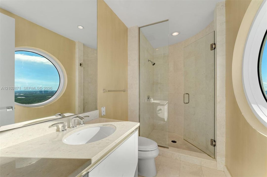 For Rent: $23,500 (4 beds, 6 baths, 3735 Square Feet)