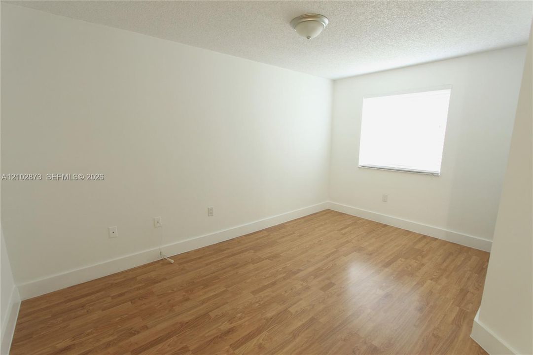 В аренду: $1,800 (1 спален, 1 ванн, 750 Квадратных фут)
