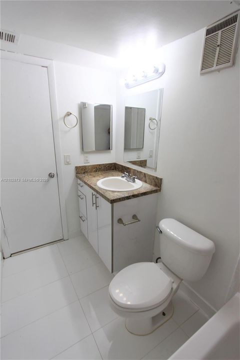 В аренду: $1,800 (1 спален, 1 ванн, 750 Квадратных фут)