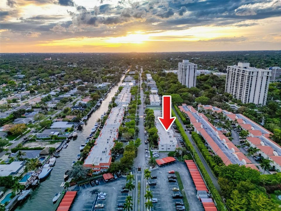 En Venta: $588,000 (3 camas, 3 baños, 1507 Pies cuadrados)