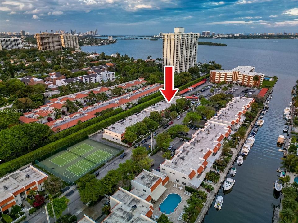 En Venta: $588,000 (3 camas, 3 baños, 1507 Pies cuadrados)
