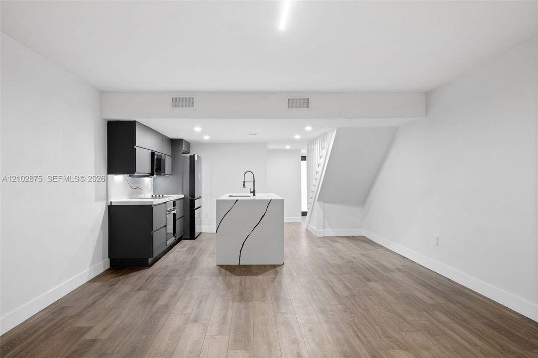 En Venta: $588,000 (3 camas, 3 baños, 1507 Pies cuadrados)