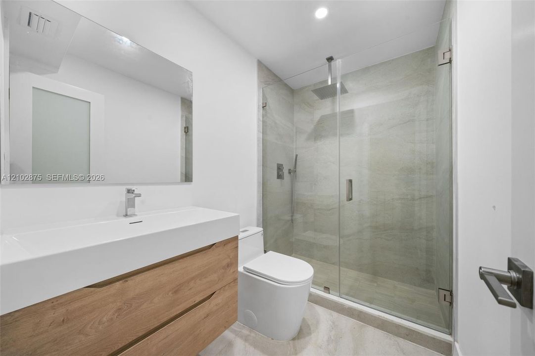 En Venta: $588,000 (3 camas, 3 baños, 1507 Pies cuadrados)