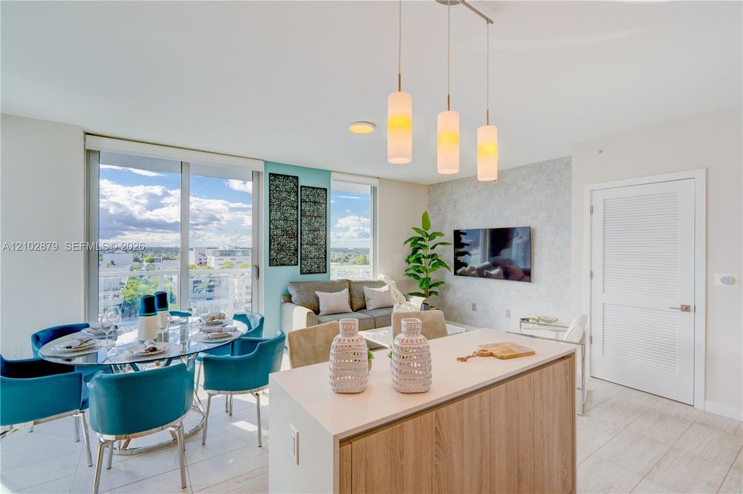En Venta: $738,800 (2 camas, 2 baños, 1048 Pies cuadrados)