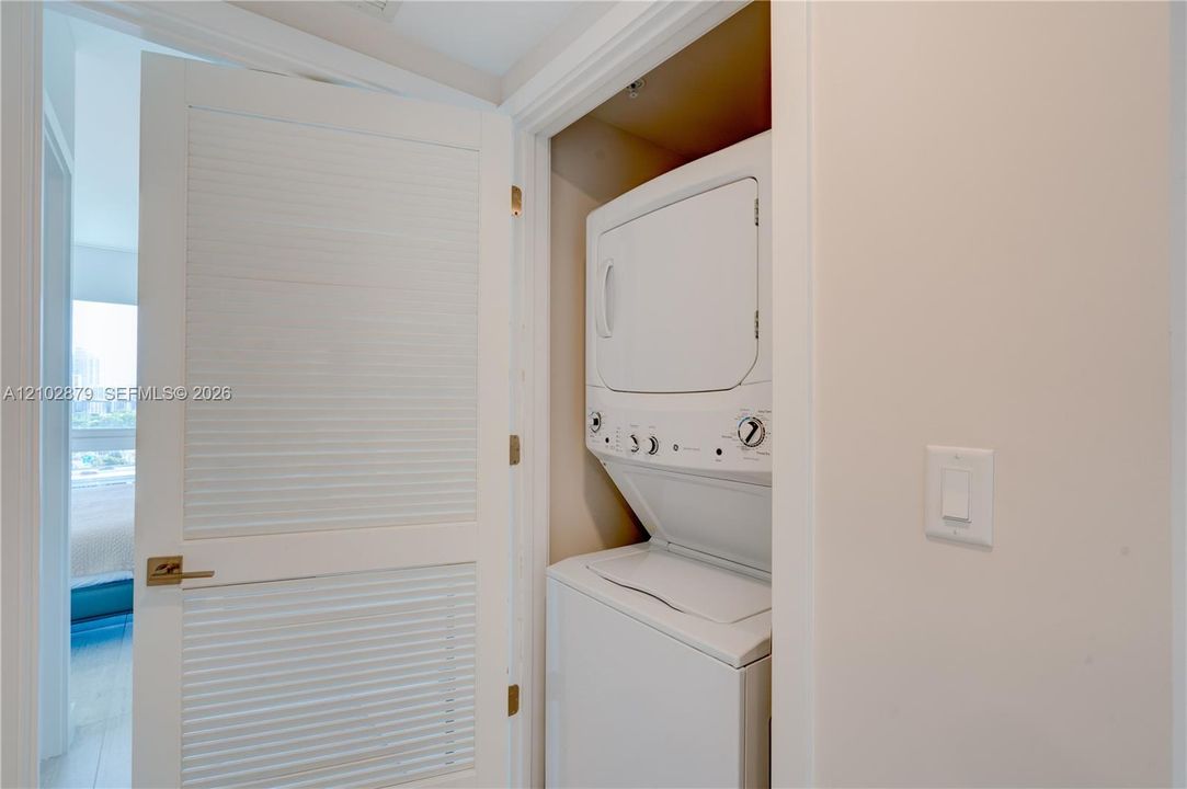 En Venta: $738,800 (2 camas, 2 baños, 1048 Pies cuadrados)
