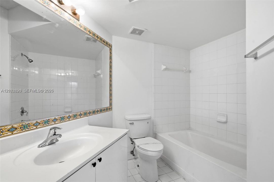 В аренду: $2,600 (3 спален, 2 ванн, 1247 Квадратных фут)