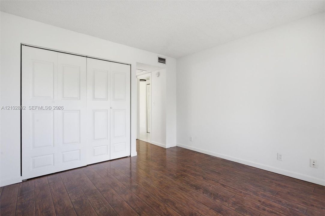 В аренду: $1,900 (2 спален, 2 ванн, 840 Квадратных фут)