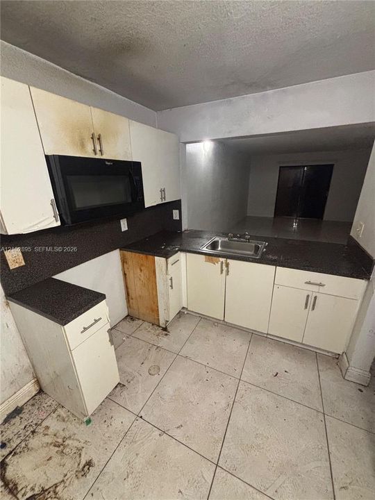 For Sale: $225,000 (3 beds, 2 baths, 1125 Square Feet)