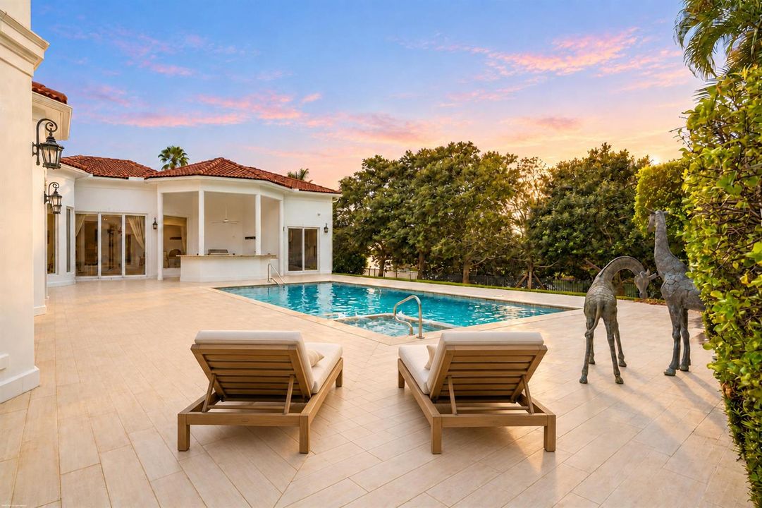 Pool & Patio