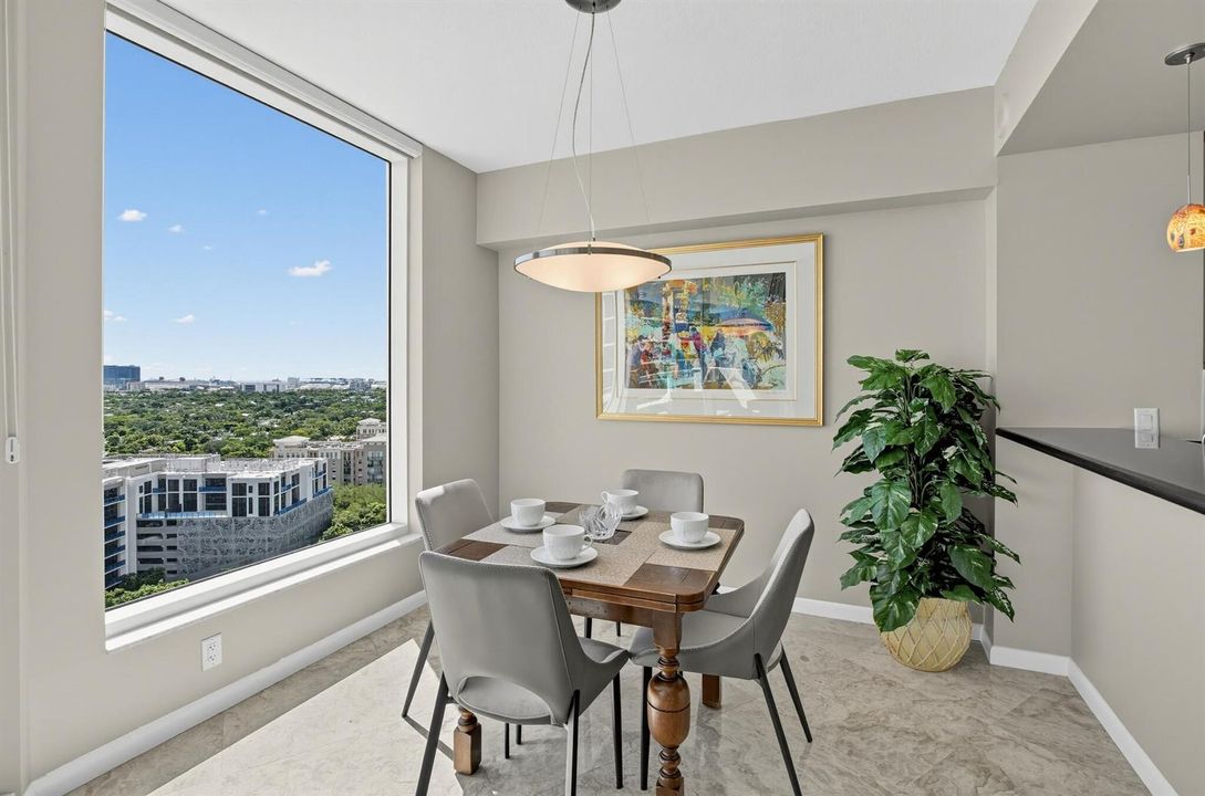 42_411_N_New_River_Dr_E-Dining_room-1391