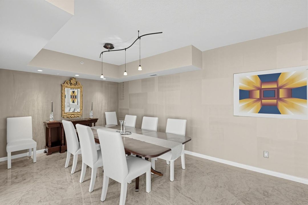 54_411_N_New_River_Dr_E-Dining_room-1370
