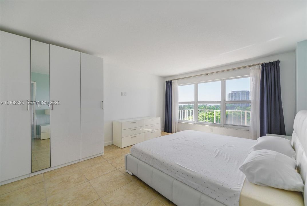В аренду: $2,300 (1 спален, 1 ванн, 846 Квадратных фут)