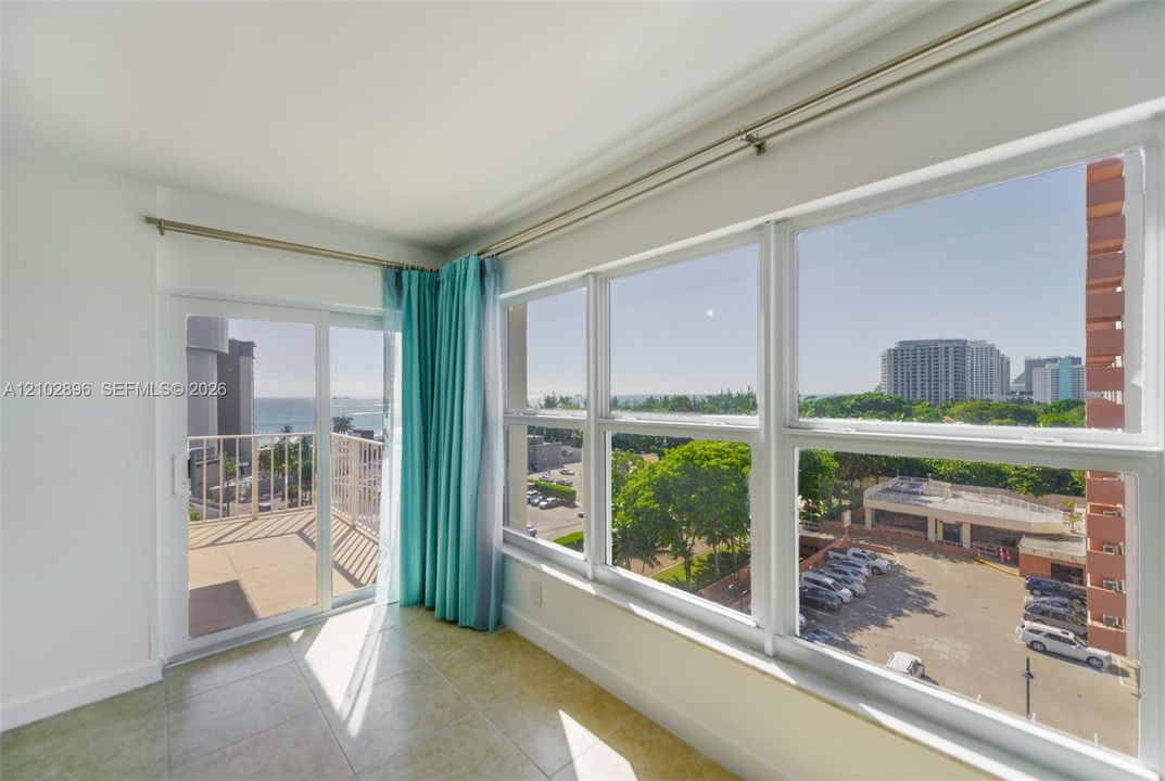В аренду: $2,300 (1 спален, 1 ванн, 846 Квадратных фут)
