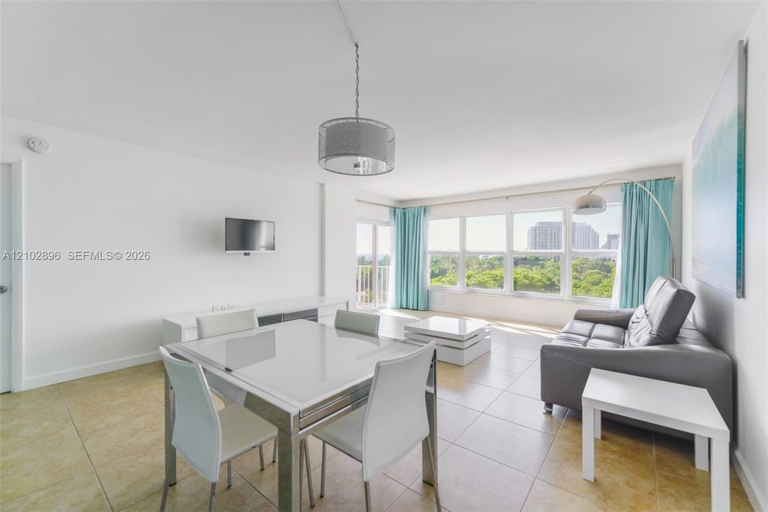 В аренду: $2,300 (1 спален, 1 ванн, 846 Квадратных фут)
