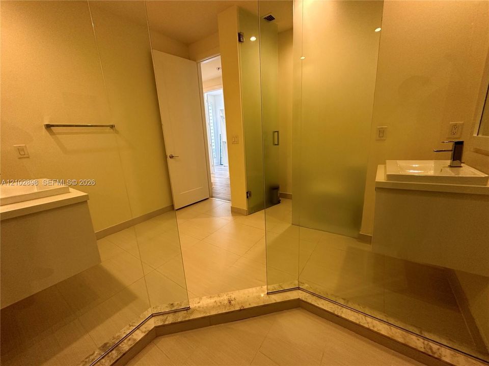 En Renta: $5,750 (3 camas, 2 baños, 2152 Pies cuadrados)