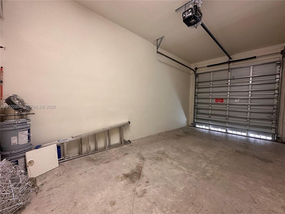 En Renta: $5,750 (3 camas, 2 baños, 2152 Pies cuadrados)