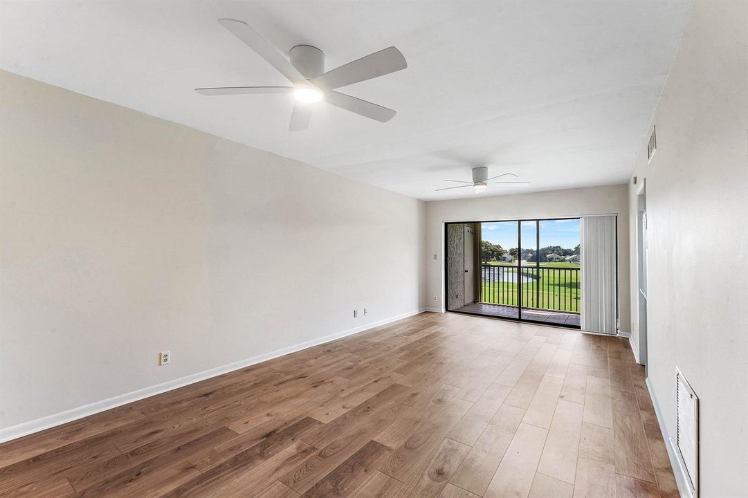 010-12970BriarlakeDrive-204-PalmBeachGar