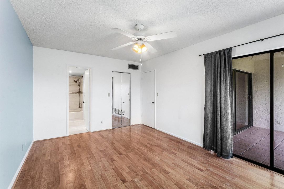 015-12970BriarlakeDrive-204-PalmBeachGar