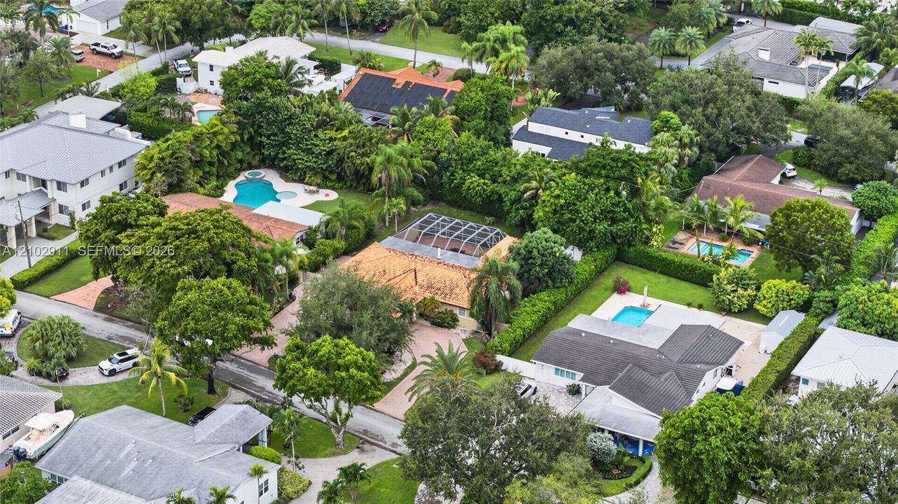 En Renta: $6,900 (4 camas, 2 baños, 2592 Pies cuadrados)