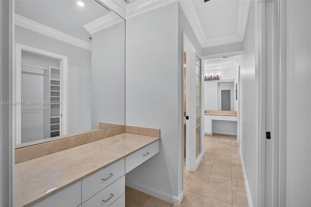 En Renta: $6,900 (4 camas, 2 baños, 2592 Pies cuadrados)