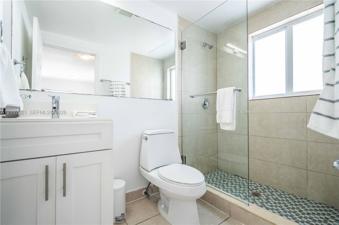 В аренду: $1,600 (0 спален, 1 ванн, 411 Квадратных фут)