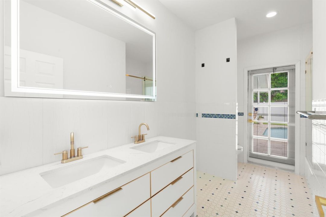 Bathroom #2