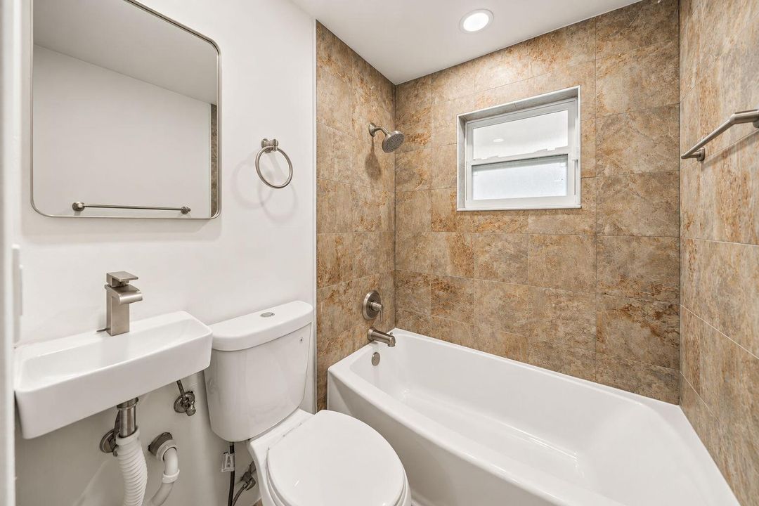 25-web-or-mls-Modern Brushed Nickel Bath