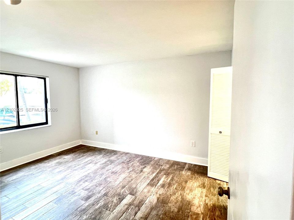 В аренду: $2,400 (2 спален, 2 ванн, 944 Квадратных фут)
