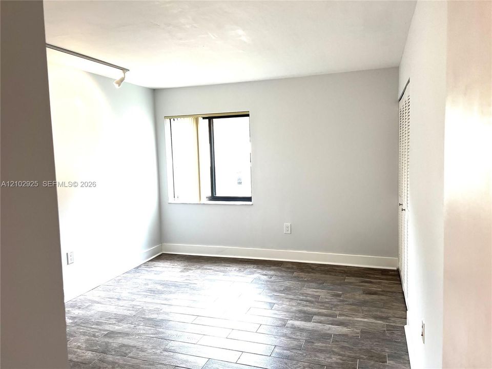 В аренду: $2,400 (2 спален, 2 ванн, 944 Квадратных фут)