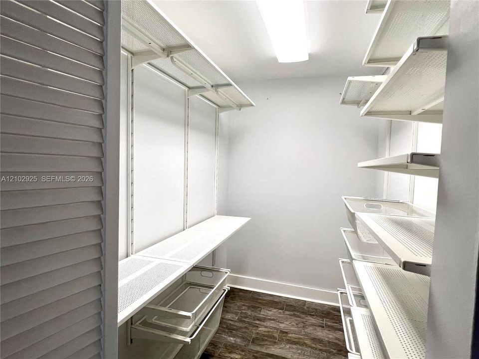 В аренду: $2,400 (2 спален, 2 ванн, 944 Квадратных фут)