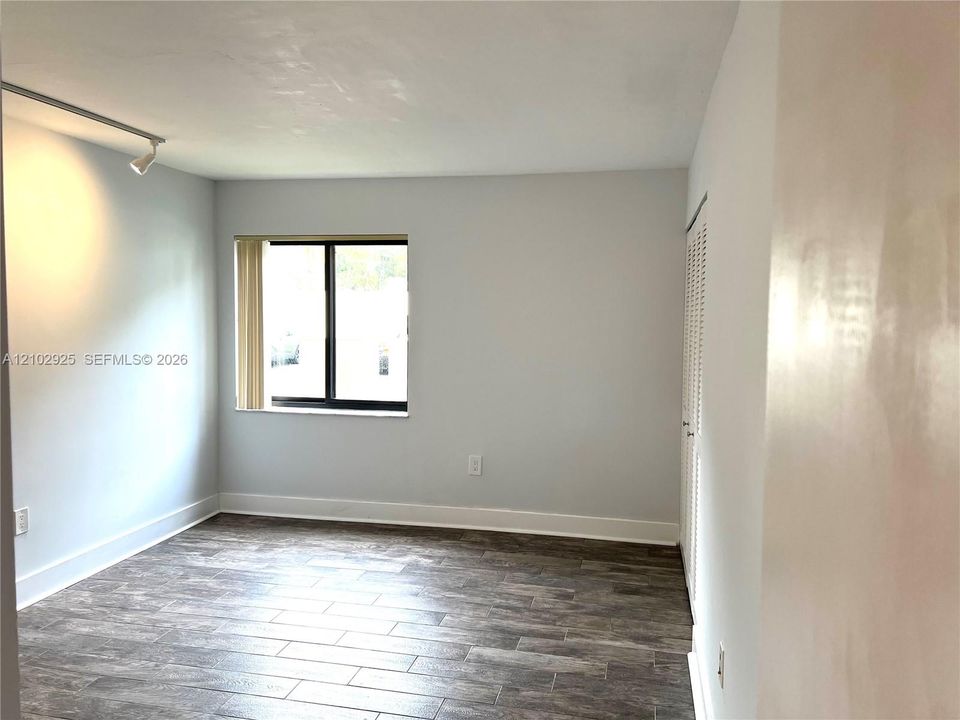 В аренду: $2,400 (2 спален, 2 ванн, 944 Квадратных фут)