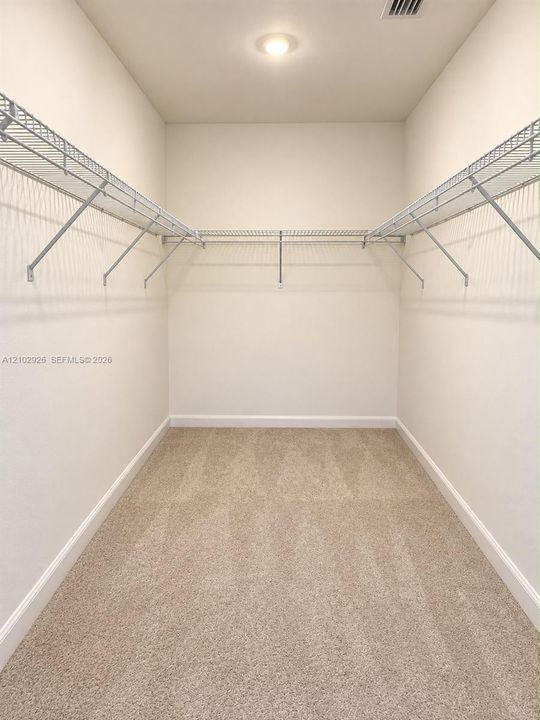 En Renta: $3,050 (3 camas, 2 baños, 1827 Pies cuadrados)