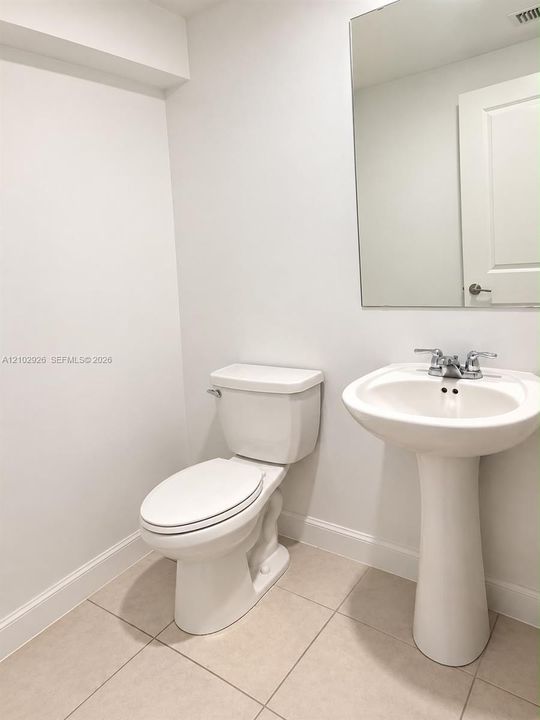 En Renta: $3,050 (3 camas, 2 baños, 1827 Pies cuadrados)