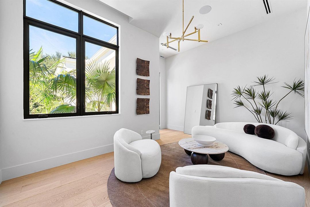Owners Sitting Room