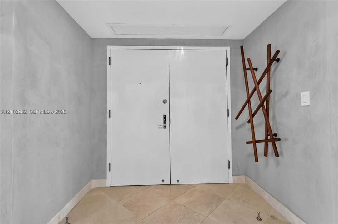En Renta: $12,900 (2 camas, 2 baños, 2730 Pies cuadrados)