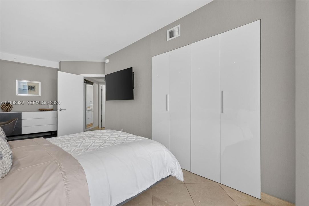 En Renta: $12,900 (2 camas, 2 baños, 2730 Pies cuadrados)