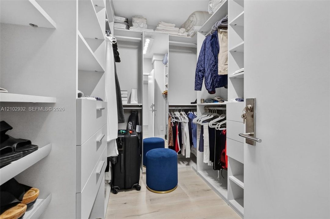 En Renta: $12,900 (2 camas, 2 baños, 2730 Pies cuadrados)