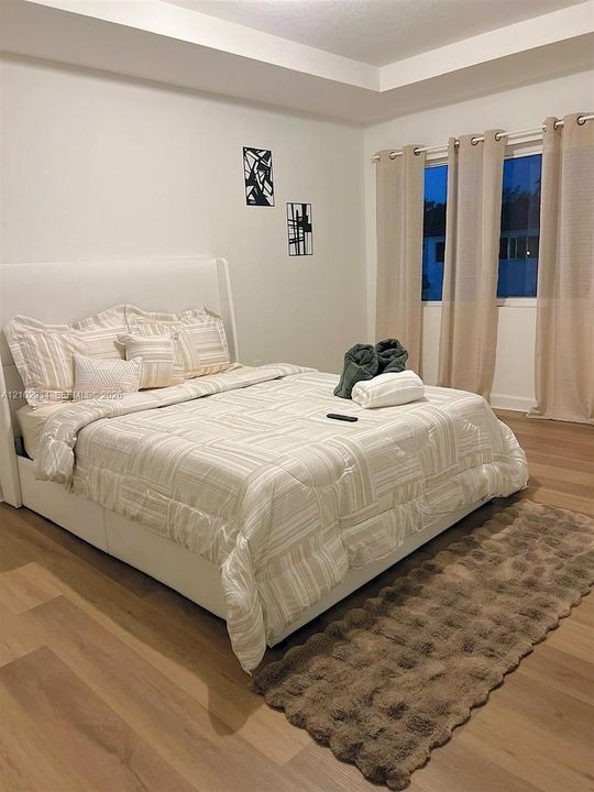 В аренду: $3,100 (3 спален, 2 ванн, 1368 Квадратных фут)