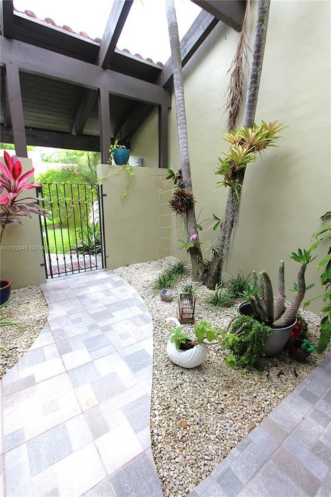 En Venta: $498,000 (2 camas, 2 baños, 1423 Pies cuadrados)