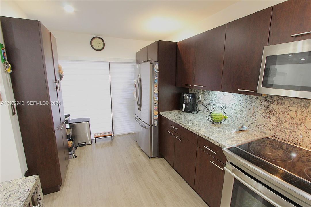 En Venta: $498,000 (2 camas, 2 baños, 1423 Pies cuadrados)